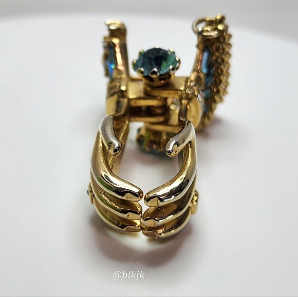 Vintage 1950 Bylle Co Clasped Hands Glove Holder Clip *Gold/Blue* EUC - Picture 12 of 17